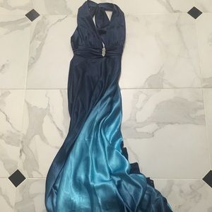Cache Formal Gown